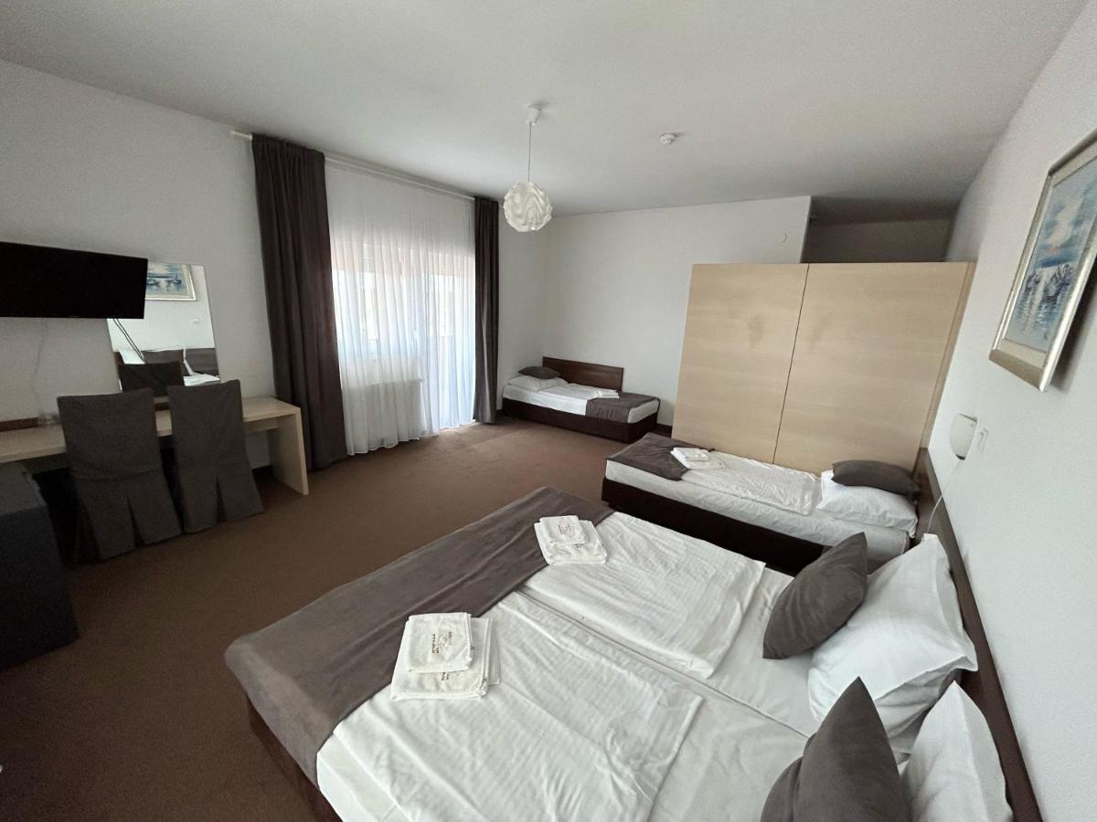 Rooms Laguna Sesvete Esterno foto