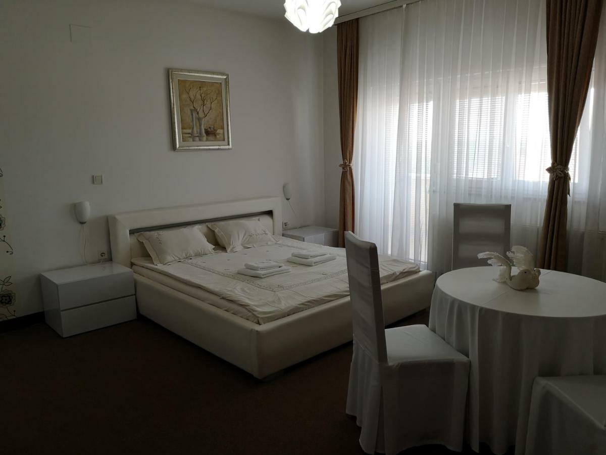 Rooms Laguna Sesvete Esterno foto